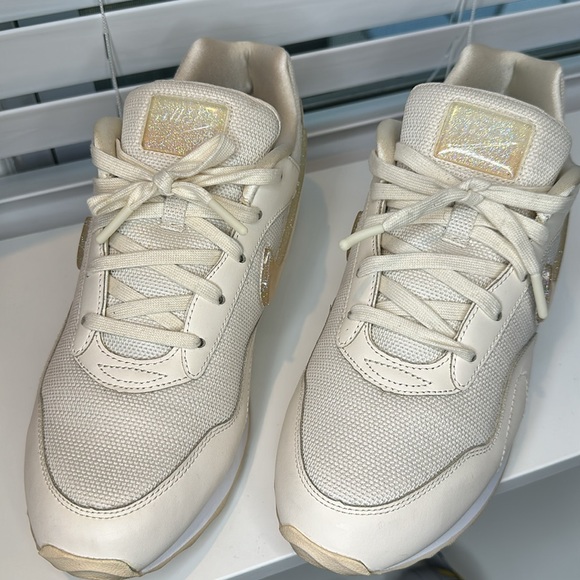 Like New Nike Outburst Jelly Puff Pale Ivory W9.5 - Picture 7 of 8